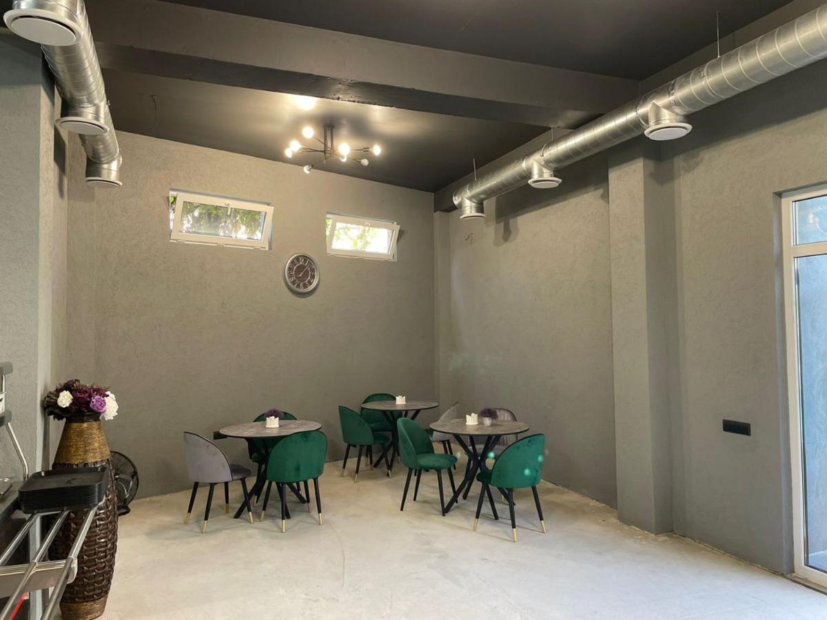 Gega Hotel Gagra Buitenkant foto