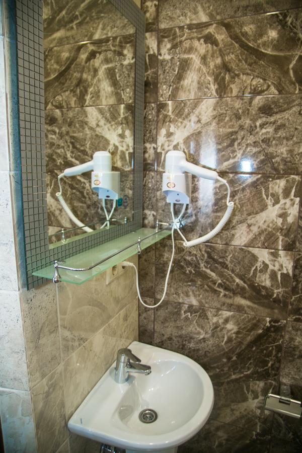 Gega Hotel Gagra Buitenkant foto