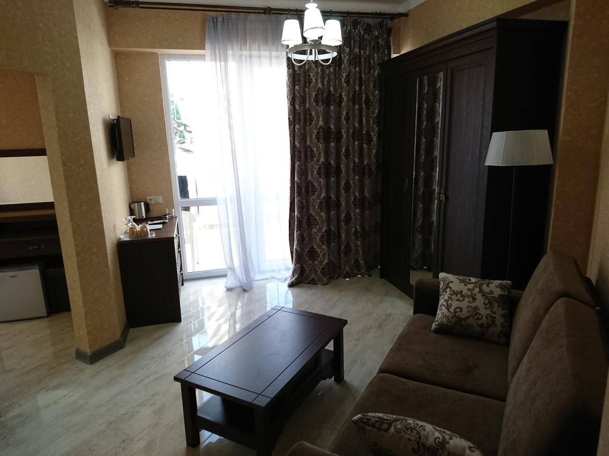 Gega Hotel Gagra Buitenkant foto